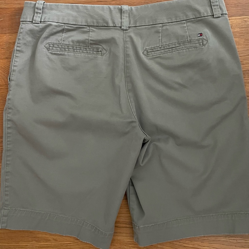 Tommy Hilfiger Women’s Shorts - Picture 5 of 7